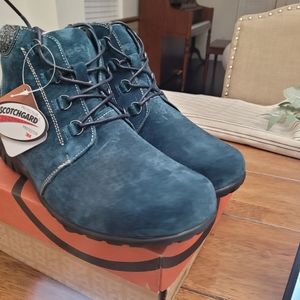 Propet Delaney Boots size 9 extra wide women navy